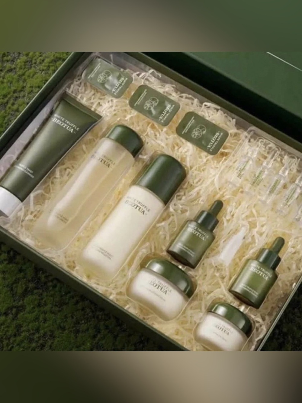 White Truffle 15 Piece Luxury Korean Anti Aging Skincare Box Set. New